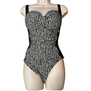 La Blanca one piece swimsuit, size 14